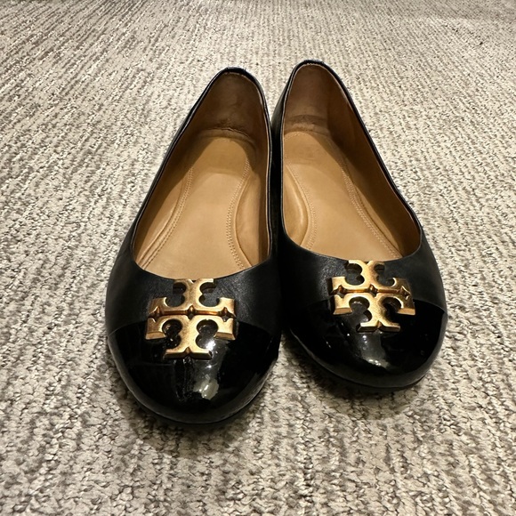 Authentic Tory Burch black ballet flats with gold signature hardware, size 8. - Picture 4 of 5